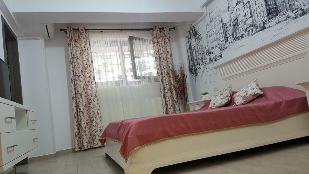 Tina Apartament 2 Craiova Buitenkant foto